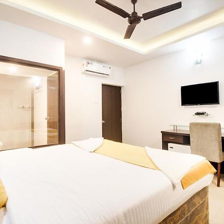 Candolim Sands Hotel Екстериор снимка