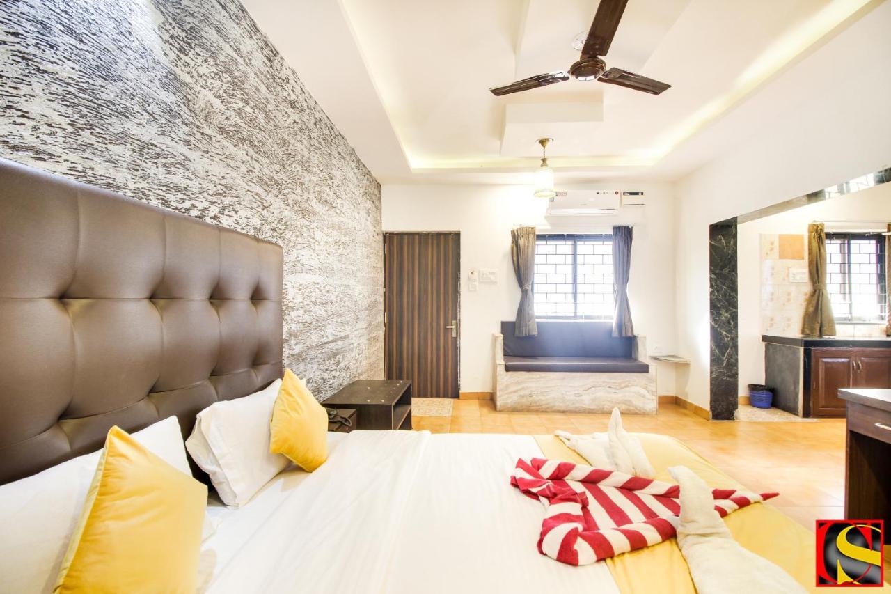 Candolim Sands Hotel Екстериор снимка