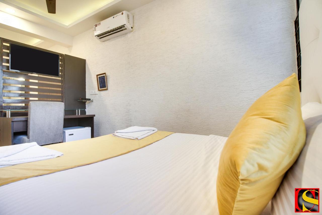 Candolim Sands Hotel Екстериор снимка
