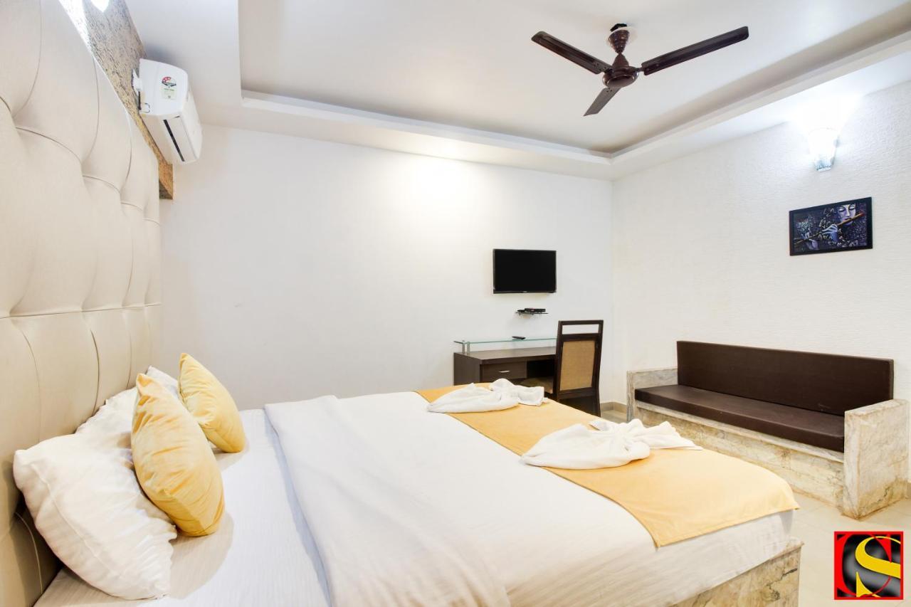 Candolim Sands Hotel Екстериор снимка