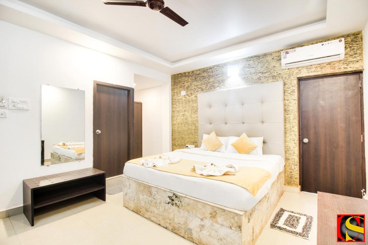 Candolim Sands Hotel Екстериор снимка